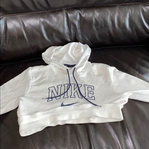 Cropped Nike hoodie